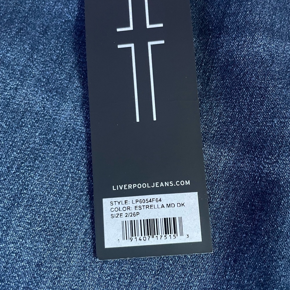 Liverpool Los Angeles Denim Pencil Skirt | Frayed Hem Skirt | NWT - Picture 12 of 13